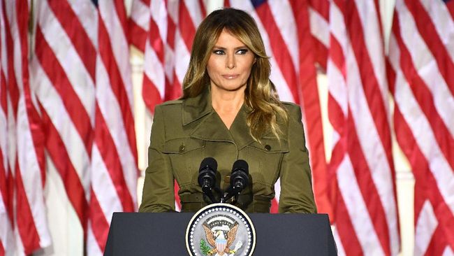 Melania Trump disebut tak sabar menantikan bisa segera lepas dari Donald Trump begitu Presiden Amerika Serikat tersebut keluar dari Gedung Putih.