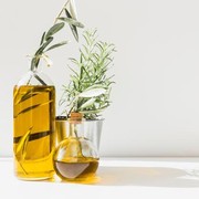 5 Manfaat Minyak Rosemary untuk Rambut, Salah Satunya Atasi Masalah Rambut Rontok!