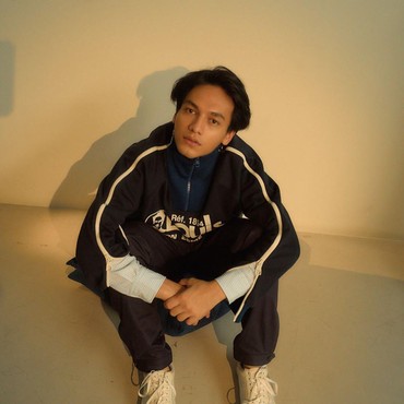 Pengakuan Jefri Nichol Jalani Adegan Ranjang dengan Wulan Guritno