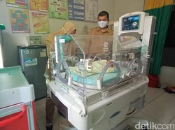 Bayi Baru Lahir Ditinggal dalam Kondisi Hidup di Pinggir Jalanan Kudus
