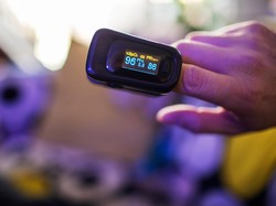 Cara Kerja Pulse Oximeter, Pendeteksi Gejala Awal Happy Hypoxia COVID-19