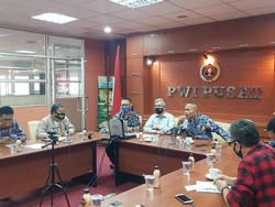 PWI Sayangkan Banyak Bapaslon Bawa Massa Besar Saat Daftar Pilkada