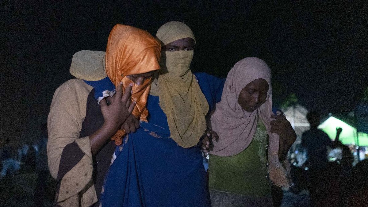 FOTO: Ratusan Imigran Rohingya Terdampar di Lhokseumawe