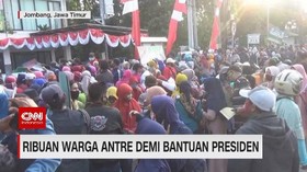 VIDEO: Ribuan Warga Antre Demi Bantuan Presiden