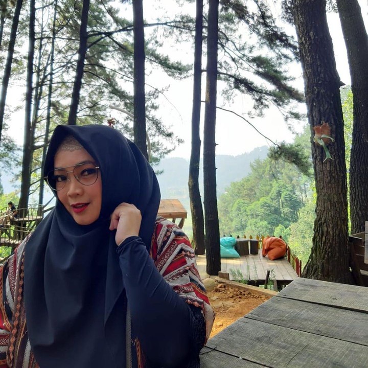 <p>Di akun Instagram miliknya, wanita 46 tahun ini juga sering membagikan tips hidup sehat. (Foto: Instagram @rinagunawan28)</p>