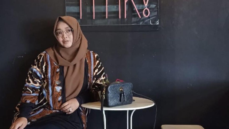 Rina Gunawan