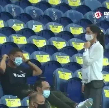 CR7 Santai Ditegur karena Tak Pakai Masker, Netizen: yang Lain Malah Ngomel