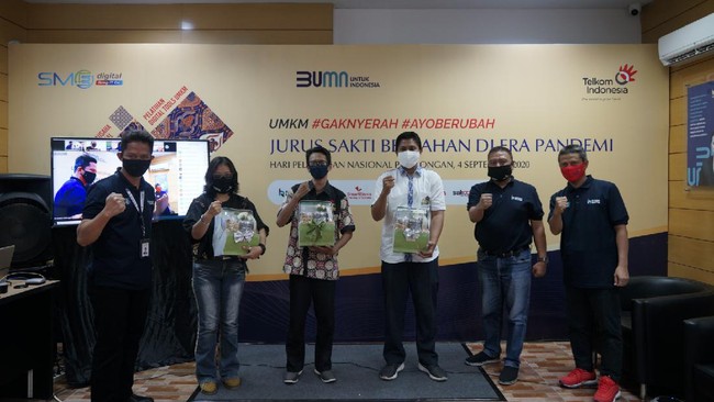 Dalam Hari Pelanggan Nasional 2020, Telkom meneguhkan komitmen mendukung UMKM di masa pandemi lewat semangat #GakNyerah.