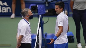 FOTO: Djokovic Gagal di US Open Usai Jatuhkan Hakim Garis
