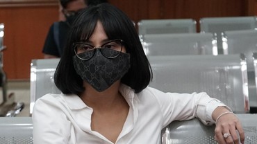 Nikita Sindir HRS Absen Diperiksa Polisi, Komen Vanessa Angel Disorot