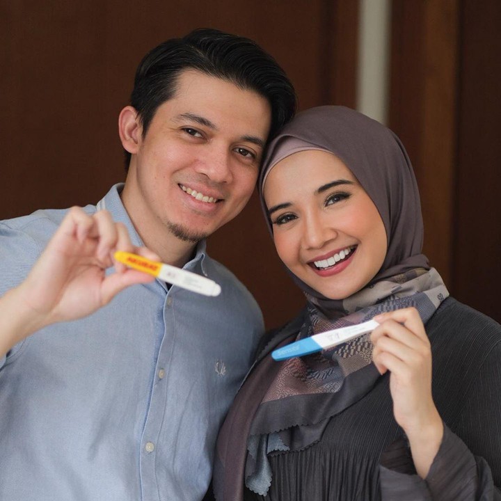 <p>Kebahagiaan pun terpancar jelas di wajah pasangan yang menikah pada 15 Januari 2011 ini. (Foto: Instagram @zaskiasungkar15)</p>