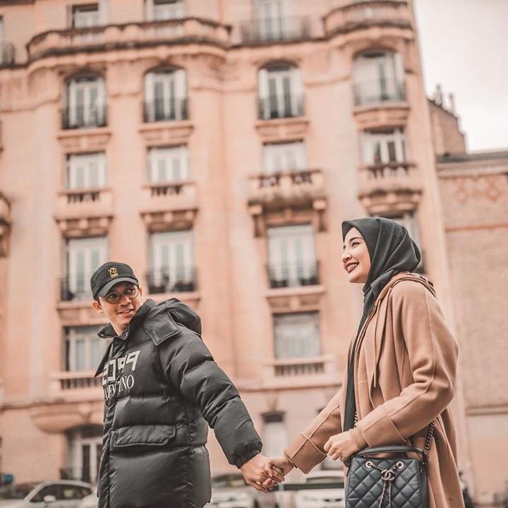 <p>Zaskia sendiri bahkan harus operasi berkali-kali dan perutnya disuntik setiap hari. (Foto: Instagram @zaskiasungkar15)</p>