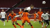 FOTO: Italia Perkasa di Hadapan Belanda Italia berhasil menaklukkan Belanda di UEFA Nations League. Simak foto-foto pilihan laga tersebut.