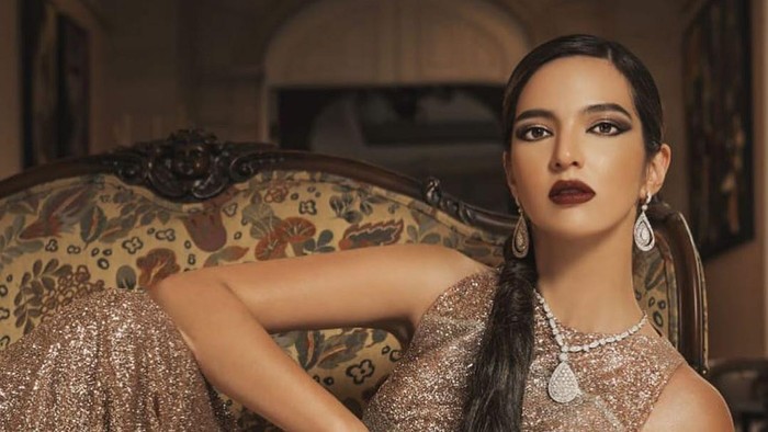 Pemotretan di Rumah, Nia Ramadhani Pakai Baju dan Perhiasan Rp3 Miliar!