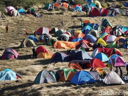 Mulai Besok, Pendakian Gunung Gede Pangrango Kembali Tutup