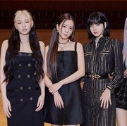 Seksi dan Edgy! Tampil dengan Outfit Serba Hitam ala Blackpink