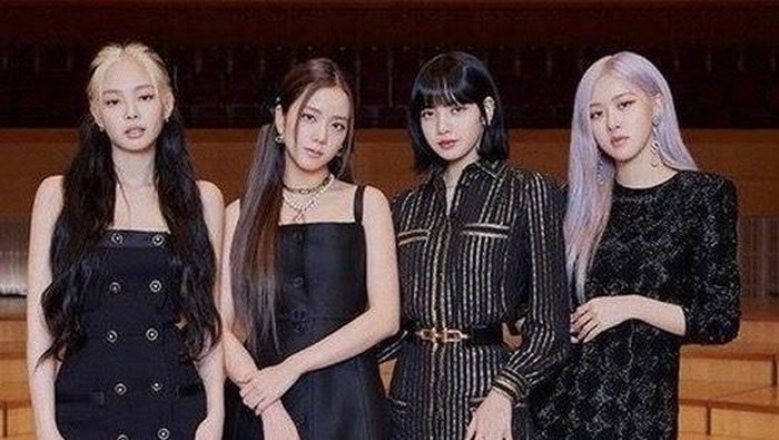 Seksi dan Edgy! Tampil dengan Outfit Serba Hitam ala Blackpink