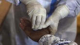FOTO: Rekor Corona India Jadi Kedua Tertinggi Global India mencatat rekor infeksi virus corona dalam 24 jam terakhir sebanyak 90.802 kasus baru pada Senin (7/9), sehingga total menjadi 4.204.613 kasus.