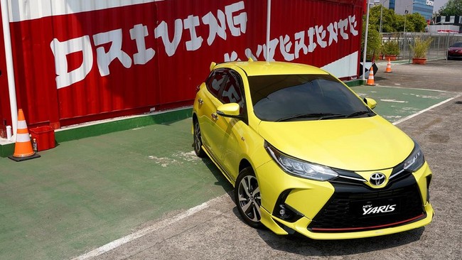 Diskon sebesar Rp15 juta dari dealer itu seolah menutupi kenaikan harga pada model Yaris terbaru.