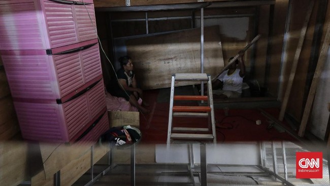 FOTO: Pindahan Sementara Warga Kampung Akuarium