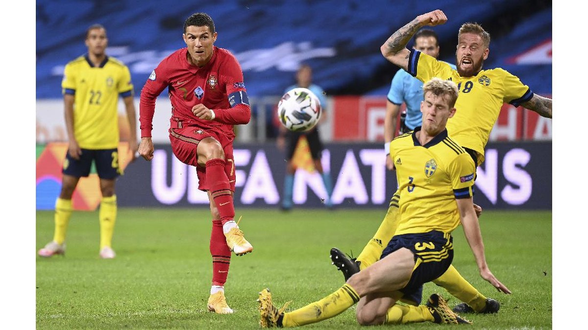 FOTO: Ronaldo Tembus 100 Gol untuk Portugal