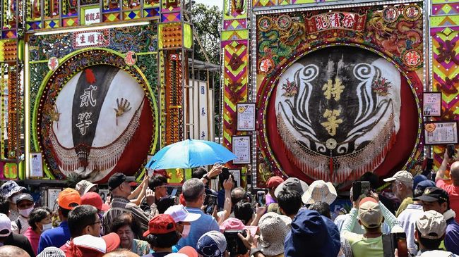 Festival babi tahunan di Taiwan mendapat kecaman, karena memamerkan babi yang dipaksa gemuk hingga 860 kilogram.