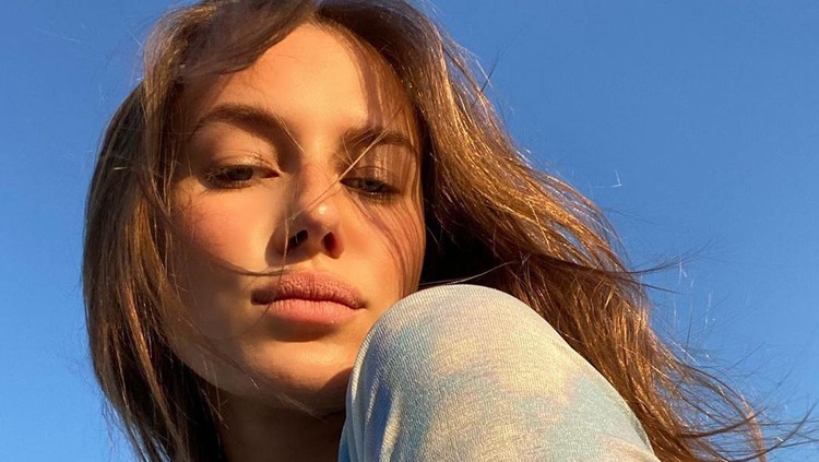 Nicole Poturalski Nicole Poturalski, Pacar Brad Pitt