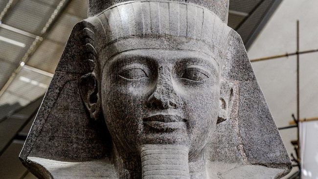 Kurator Museum Brooklyn menyebut kasus hidung patung Firaun yang hilang adalah kesengajaan dengan tujuan tertentu.