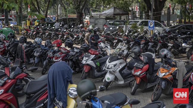 Kemenperin Kembali Usulkan Insentif Pajak Kendaraan Bermotor Kementerian Perindustrian mengajukan lagi usulan insentif pajak pembeli kendaraan bermotor kepada Kementerian Keuangan.