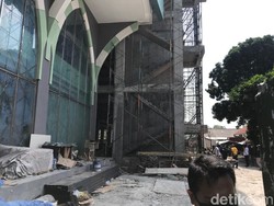 Lift Proyek RSI Unisma Jatuh dan Tewaskan 4 Pekerja, Kelebihan Muatan?