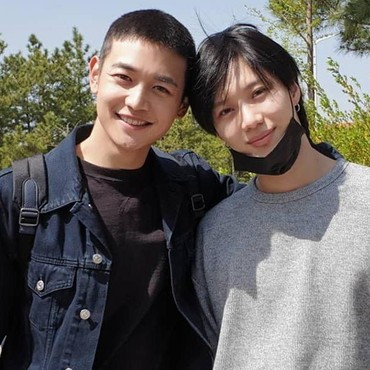Sedang Wajib Militer, Minho SHINee Hadir di Siaran Langsung Taemin