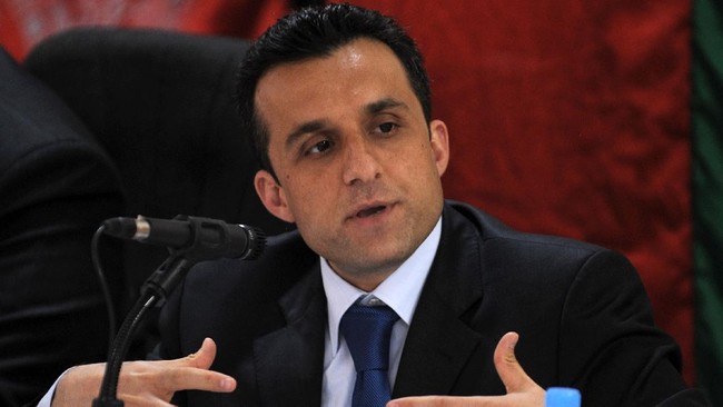Wapres Afghanistan, Amrullah Saleh, menjadi sorotan karena mendeklarasikan diri penjabat presiden usai Taliban menguasai Kabul.