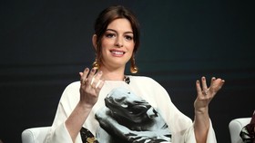 Anne Hathaway Serukan Kesetaraan dan Perlindungan Perempuan di B20