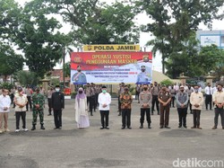 Deklarasi Pilkada Sehat, 3 Paslon Pilgub Jambi Sebar Masker Bareng TNI-Polri