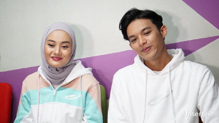 Dinda Hauw dan Rey Mbayang Dinda Hauw dan Rey Mbayang