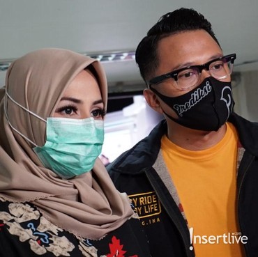 Deswita Bersyukur Keputusan untuk Berhijab Didukung Sang Suami