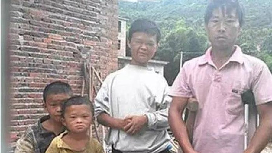 Heboh Tersebar Foto Sedih Masa Kecil Jack Ma, Ini Faktanya Heboh Tersebar Foto Sedih Masa Kecil Jack Ma, Ini Faktanya