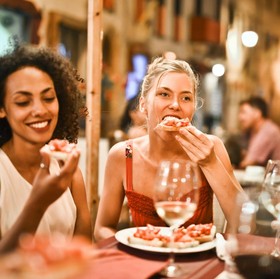 Ingin Makan Banyak Tanpa Gendut? Ikuti Tips Berikut
