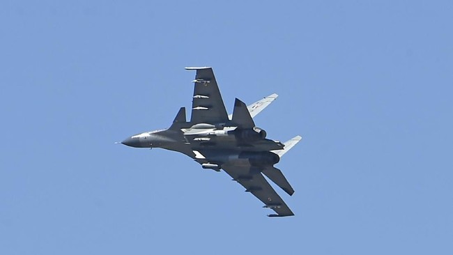 Balas Serangan Rudal, Pakistan Tembak Jatuh 5 Jet India Pakistan membenarkan serangan udara India ke lima titik wilayahnya dan menyatakan Islamabad telah merespons tembakkan rudal dari negara tetangganya itu.