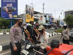 Tingkatkan Kesadaran Warga Pakai Masker, Polisi Aceh Gandeng Duta Wisata