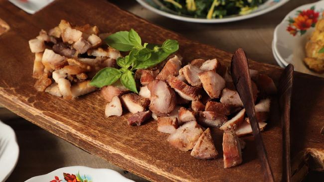 Grab Dukung Bisnis Frozen Food Kembali Bangkit dan Profit Pasutri pemilik usaha kuliner se'i di Jakarta ini menginovasi produknya jadi frozen food dan gabung Grab agar penjualan bangkit lagi dan bisa bayar 4 karyawan.