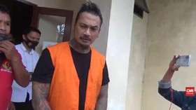 VIDEO: Jerinx 'Walk Out' dari Ruangan Sidang