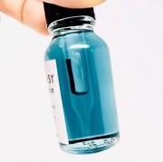 Fakta Tentang Azulene Oil, Bahan Skincare Berwarna Biru