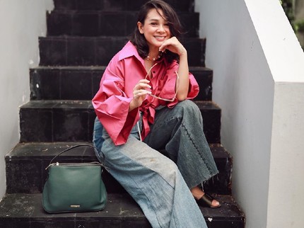 7 OOTD Kemeja yang Tren Kala Pandemi, Dian Sastro Paling Hits