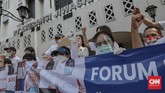 FOTO : Aksi Demo Nasabah Jiwasraya Menuntut Pengembalian Dana Ratusan nasabah menggeruduk Kantor Jiwasraya meminta kepastian pengembalian dana mereka yang sudah 2 tahun tidak jelas keberadaannya.