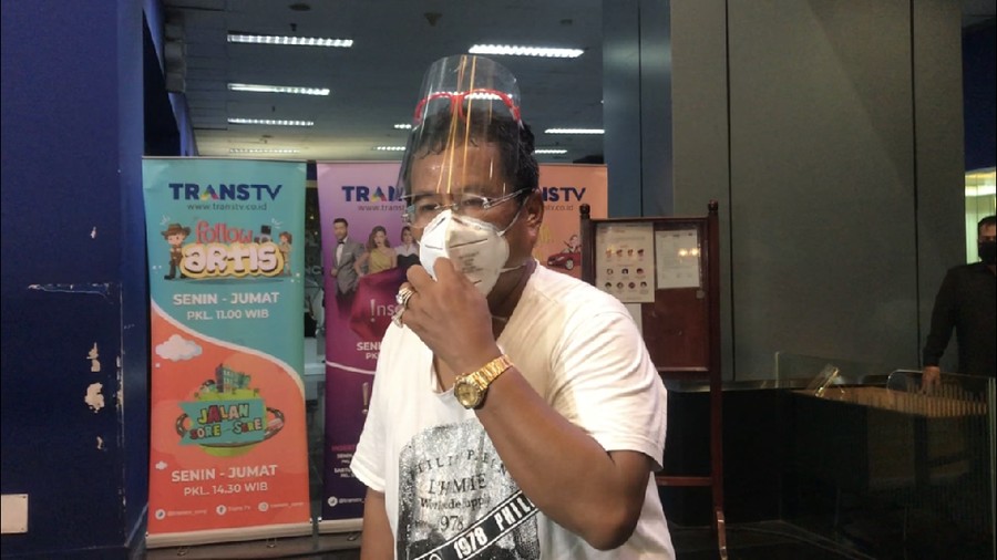 Hotman Paris bantah bangkrut