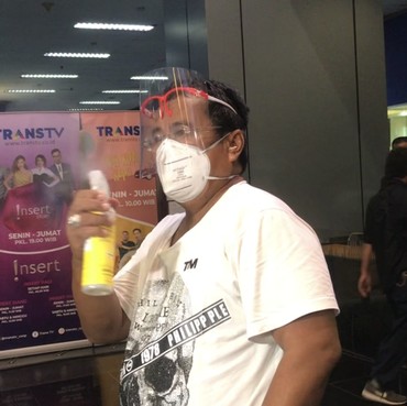 Hotman Paris Jual Sepatu hingga Gedung, Netizen Curiga Bangkrut