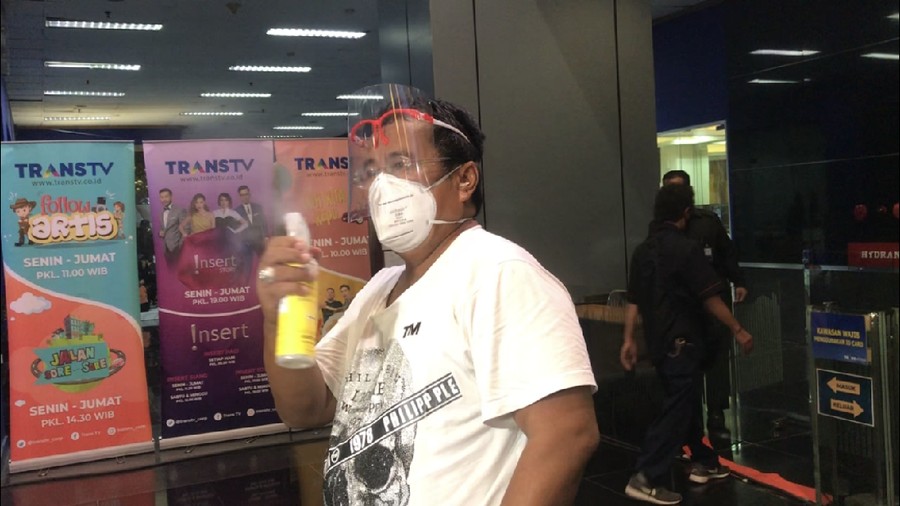 Hotman Paris bantah bangkrut