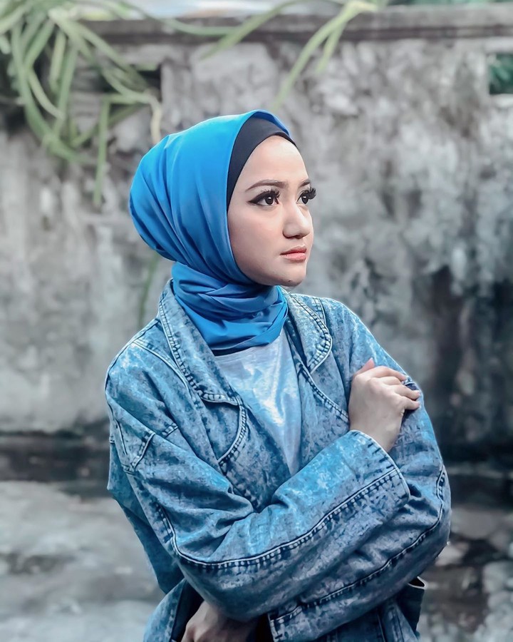 7 Potret Artis  Cantik  Marcella Simon Setahun Mualaf 