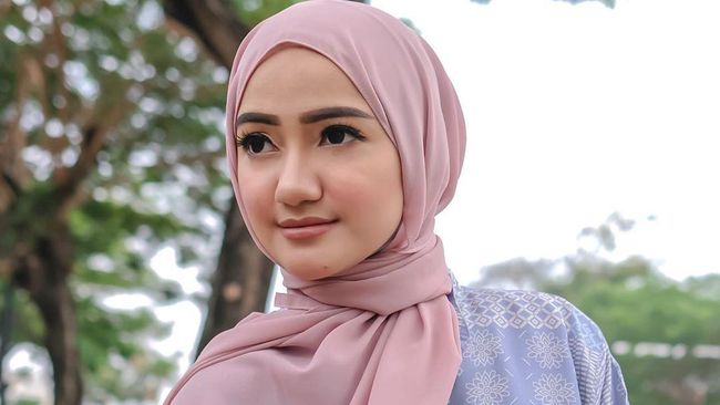 Alasan Artis Cantik Marcella Simon Mantap Berhijab Usai 1 